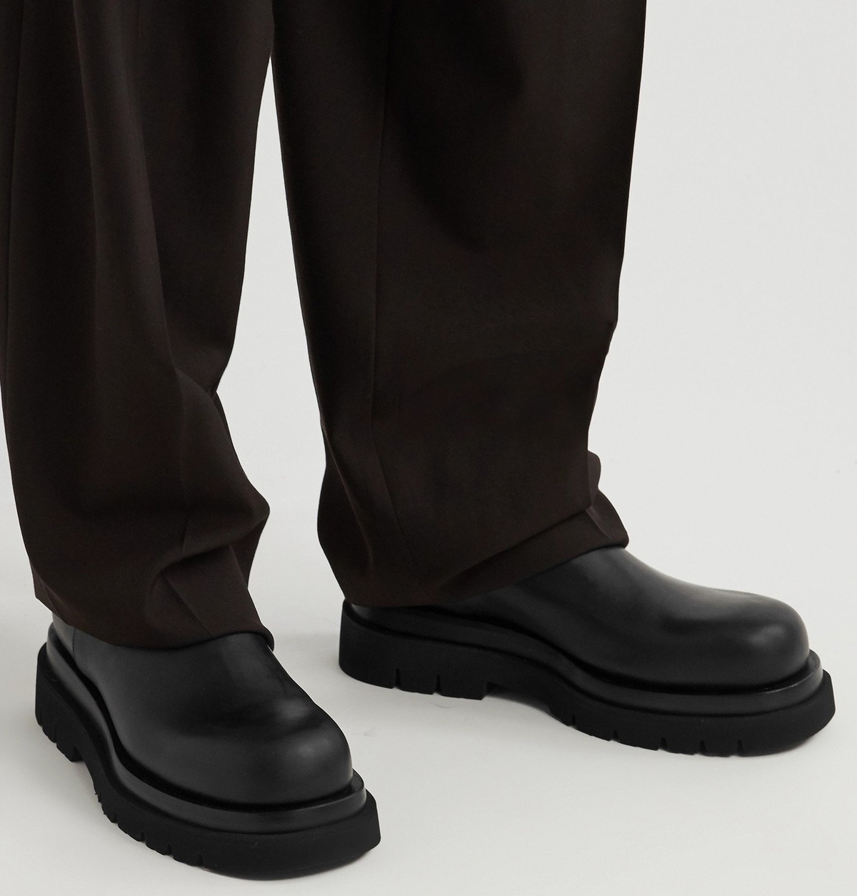 Bottega Veneta - Leather Chelsea Boots - Black