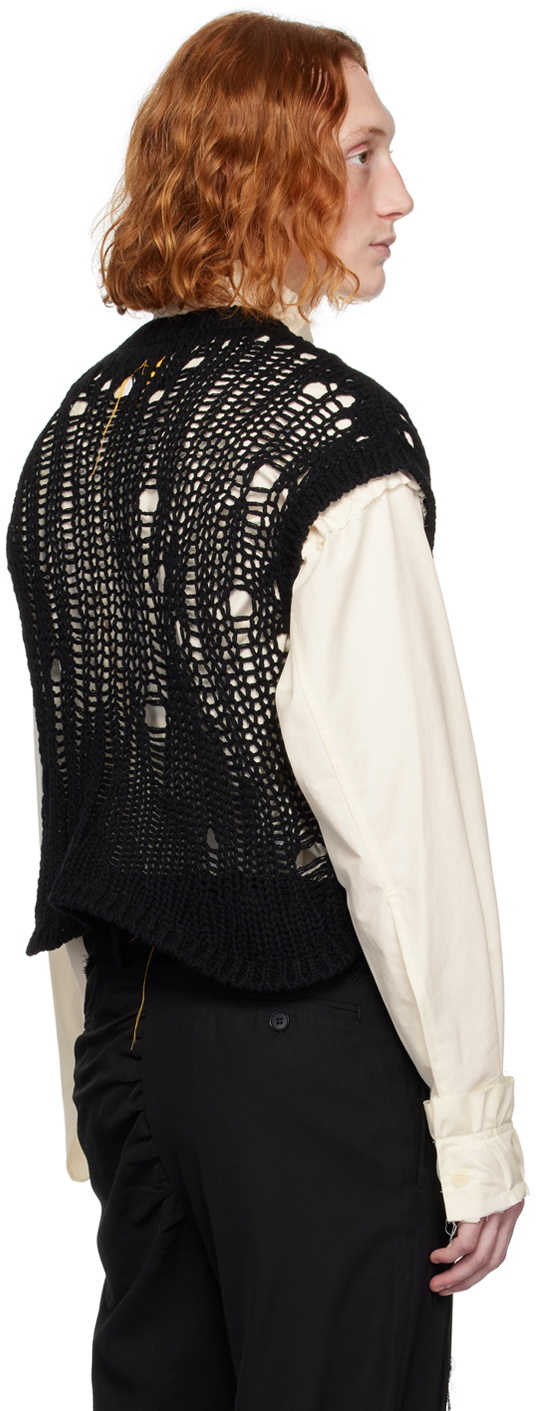 AIREI Black Crewneck Vest