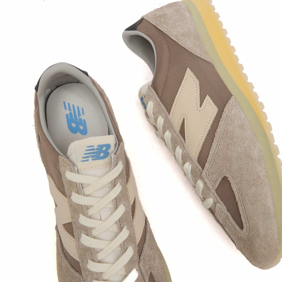New Balance 471 Sneaker in Arid Stone New Balance