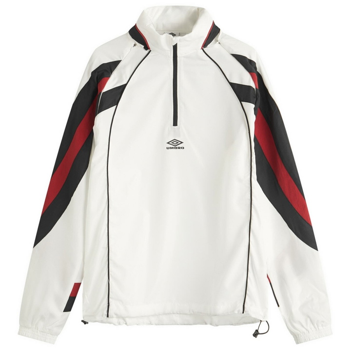 Photo: Umbro Zip Off Sleeve Wind Jacket in Brillant White
