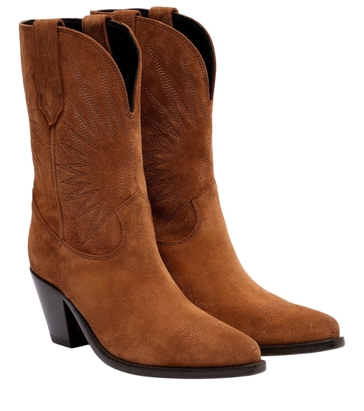 Photo: Golden Goose Wish Star suede ankle boots