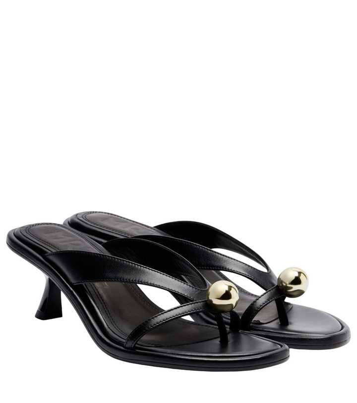 Photo: Souliers Martinez Estela leather thong sandals