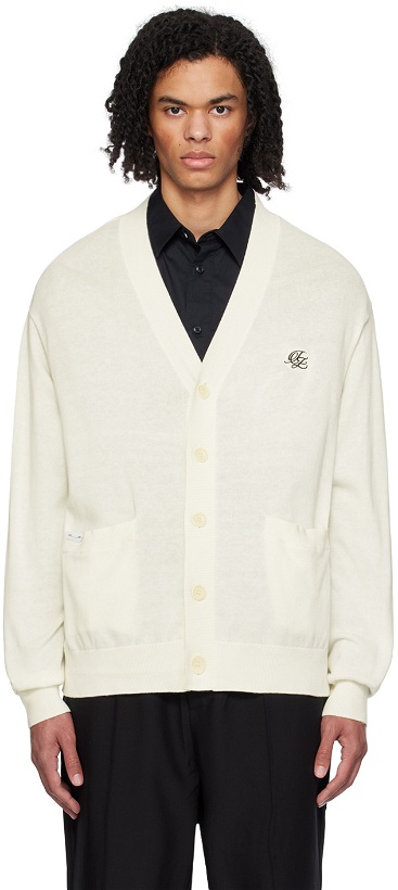 Photo: Izzue White Embroidered Cardigan