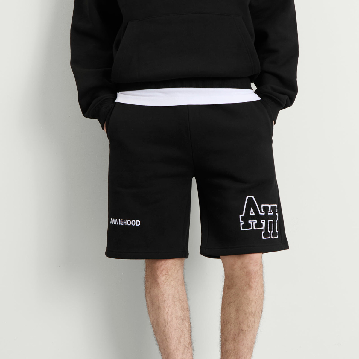 ANNIE HOOD Men's College Sweat Shorts in Black/Black