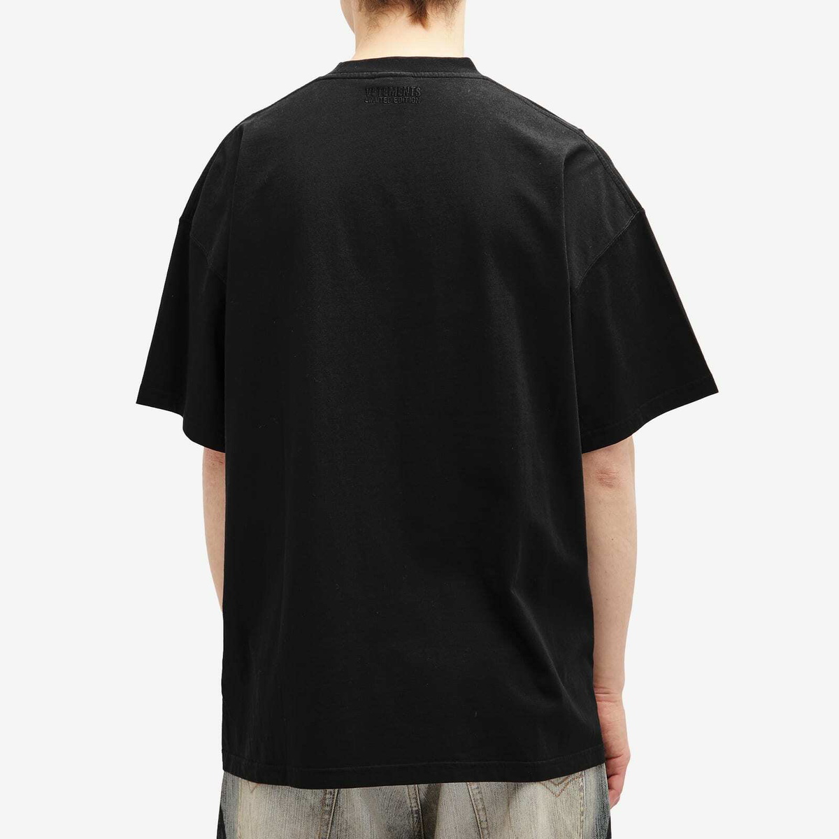 関税込【VETEMENTS】reaper regular t-shirt Black VETEMENTS Men's Reaper Regular T-Shirt in Black Vetements