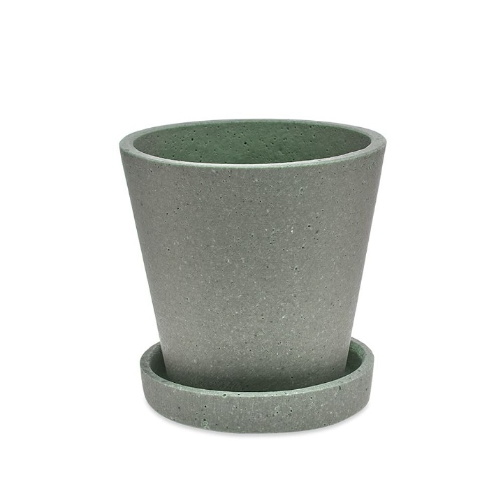 Photo: HAY Small Flowerpot with Saucer in Green 