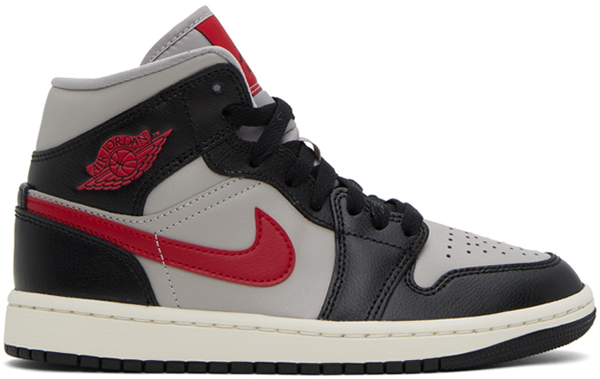 black and gray jordan 1