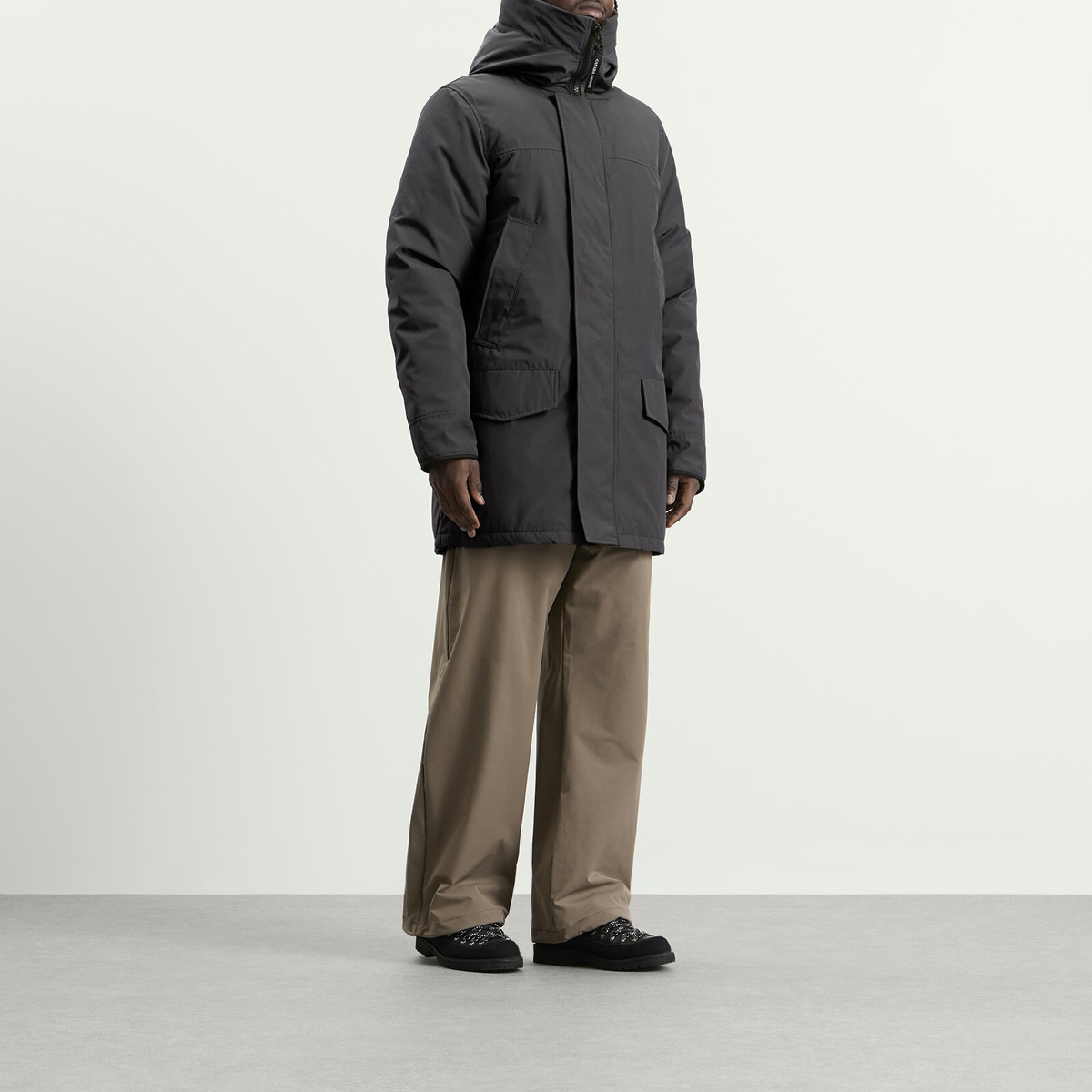 Canada Goose Men's Langford Parka Jacket Classic Disc in Granite Grey