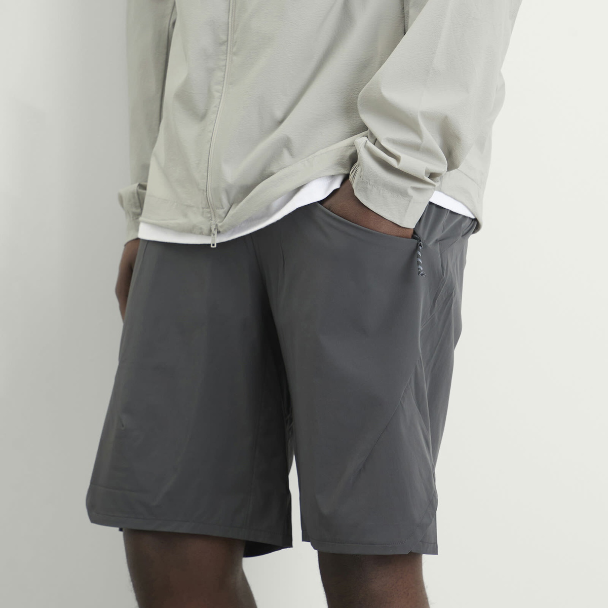 Hiking Patrol Men's x Mammut Light Shorts in Gabbro