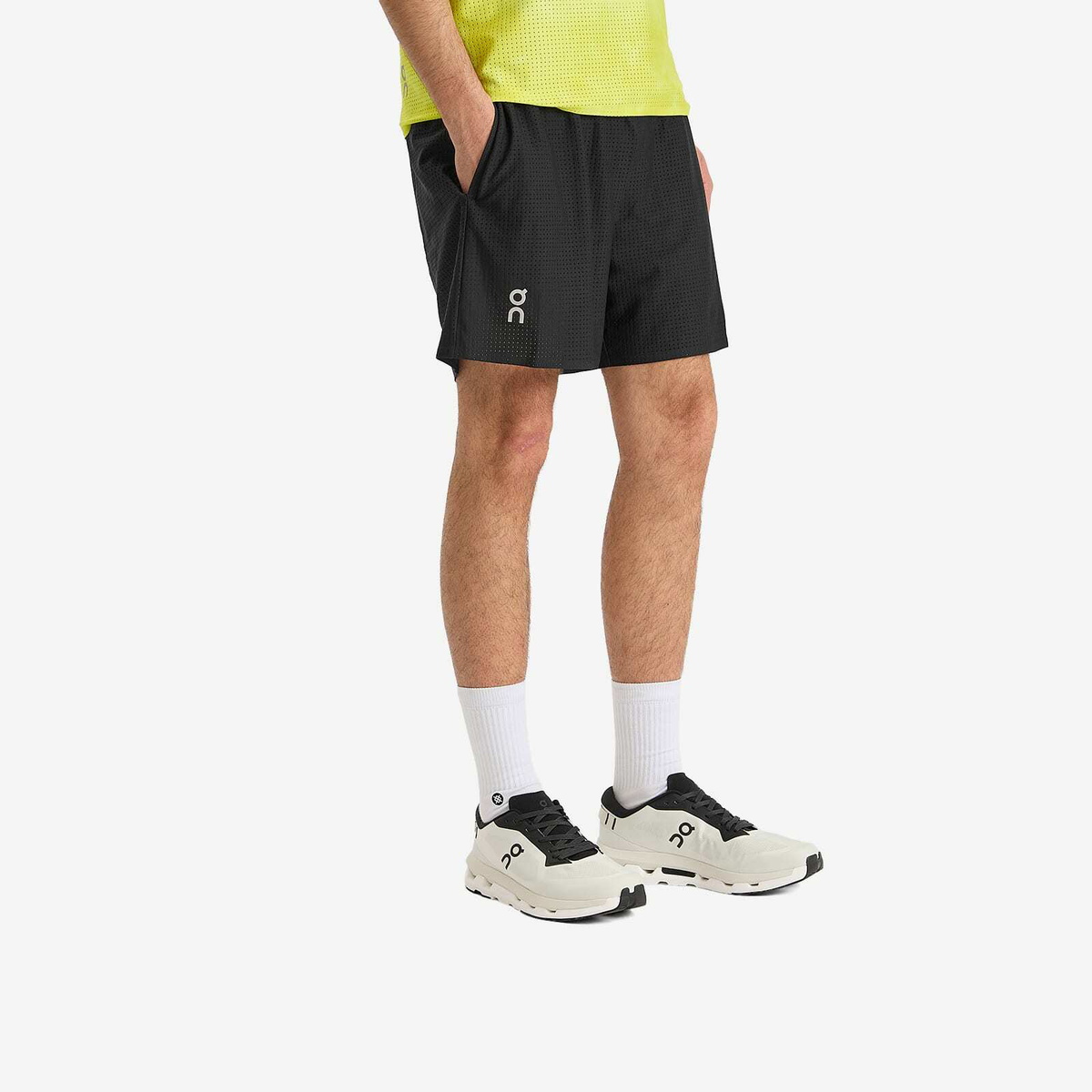 ON Men's Pace Mesh Shorts in Black On