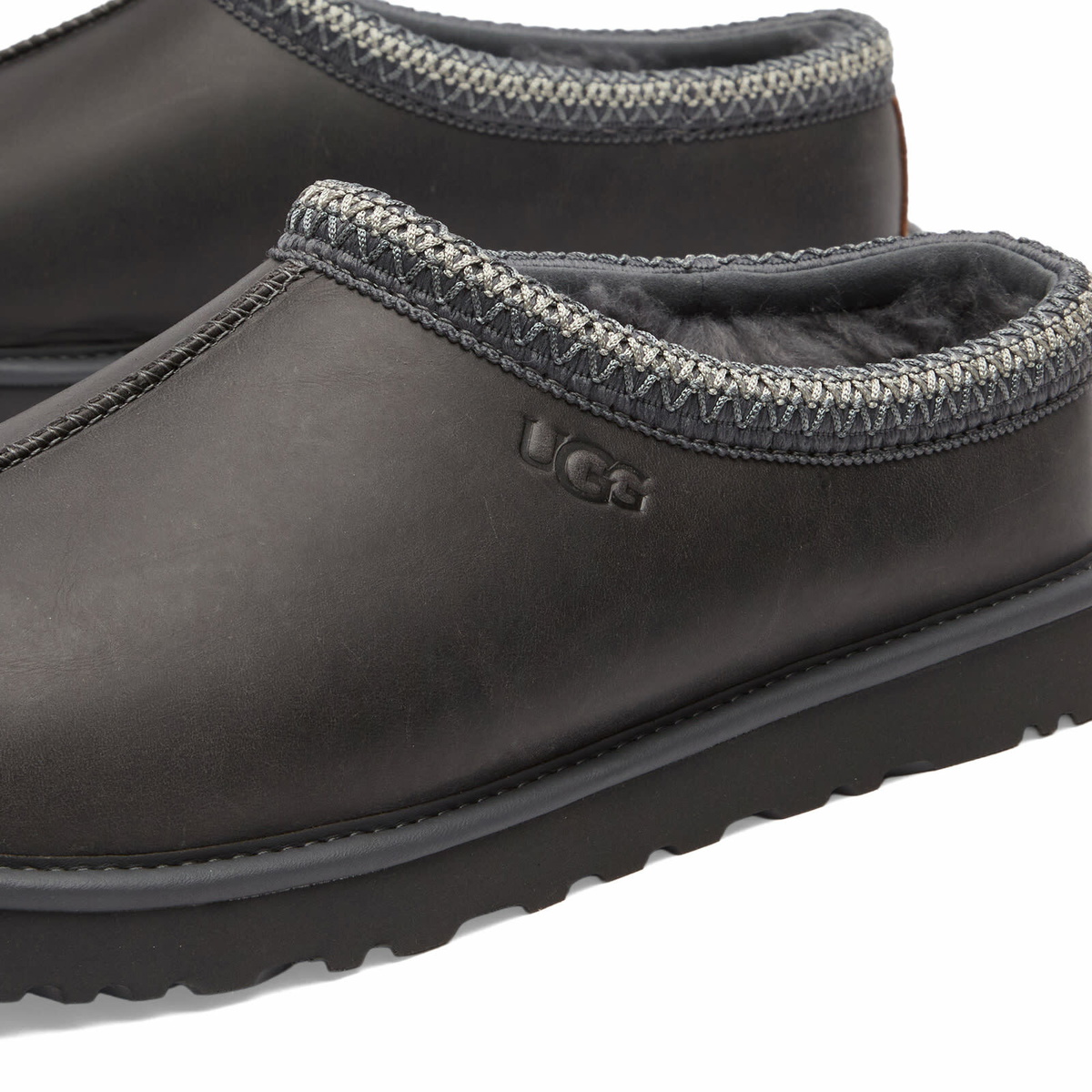 UGG Men's Tasman Era Slippers in Obsidian/Chestnut