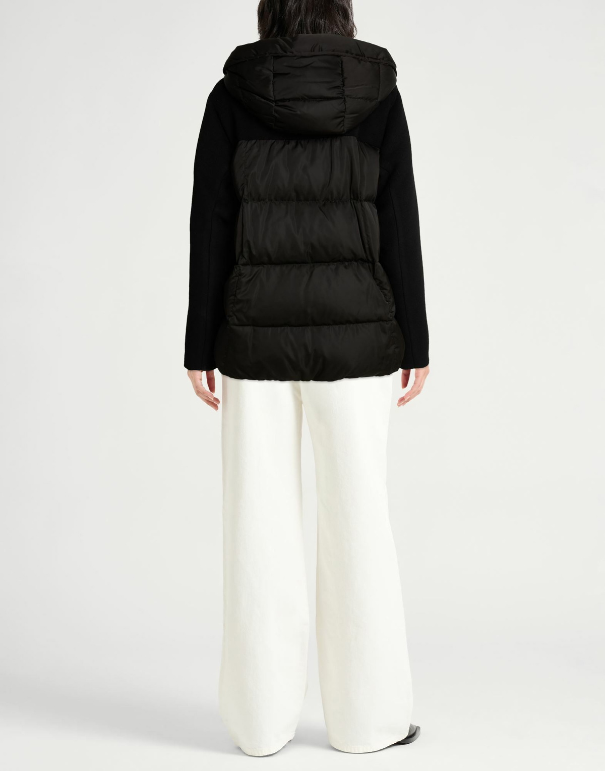 Peserico Womens Puffer in Black