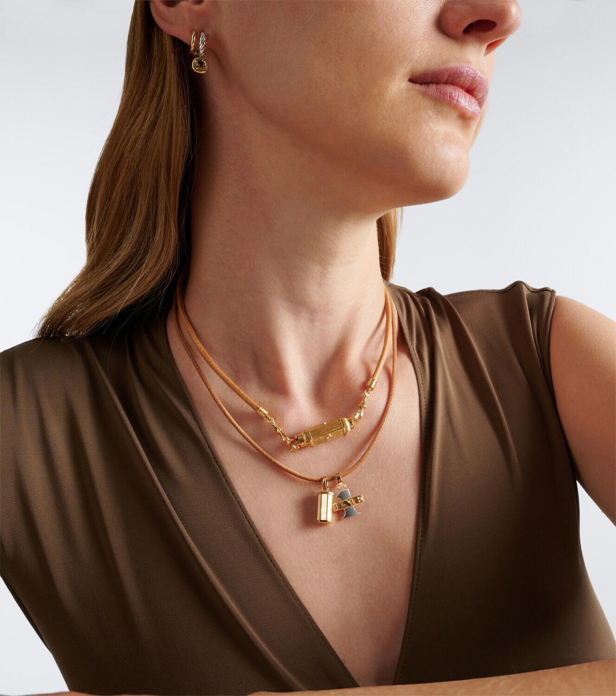 Marie Lichtenberg 18kt gold and leather pendant necklace with diamonds