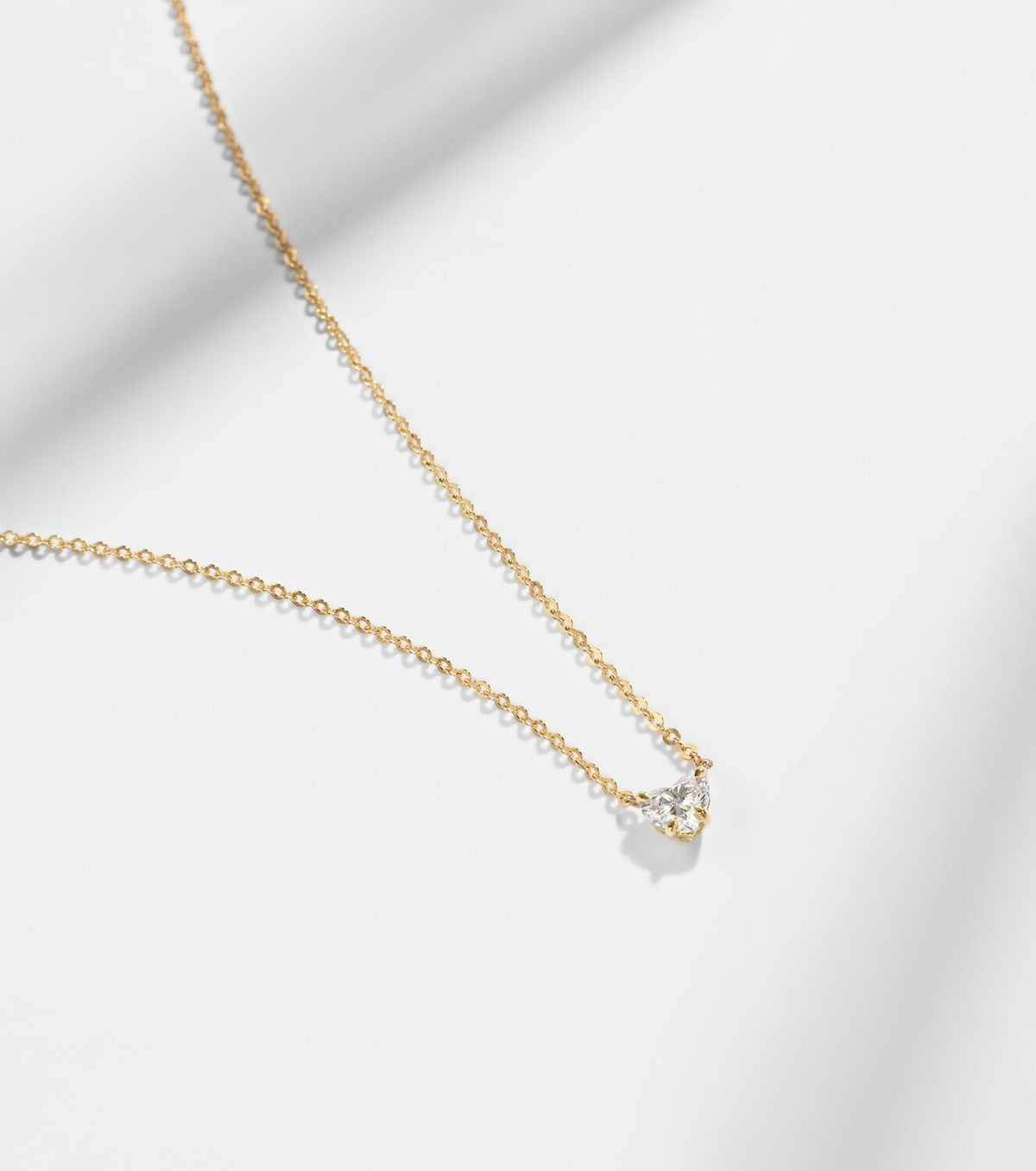 Anita Ko 18kt gold (750/1000) necklace with diamonds