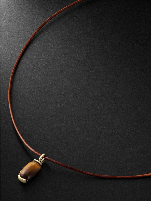 Photo: Fernando Jorge - 18-Karat Gold, Leather and Tiger's Eye Pendant Necklace