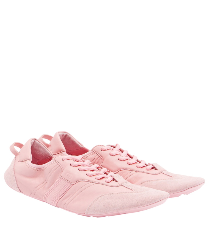 Photo: Gucci Flex leather sneakers