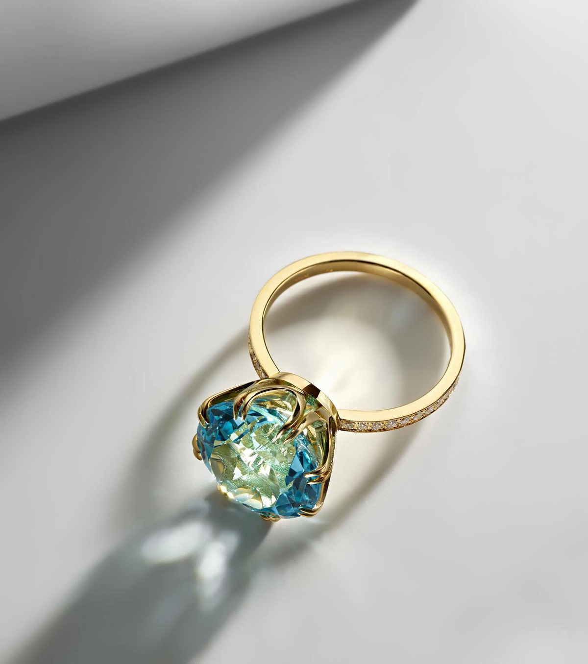 Ileana Makri Solitaire Crown 18kt gold ring with topaz and diamonds
