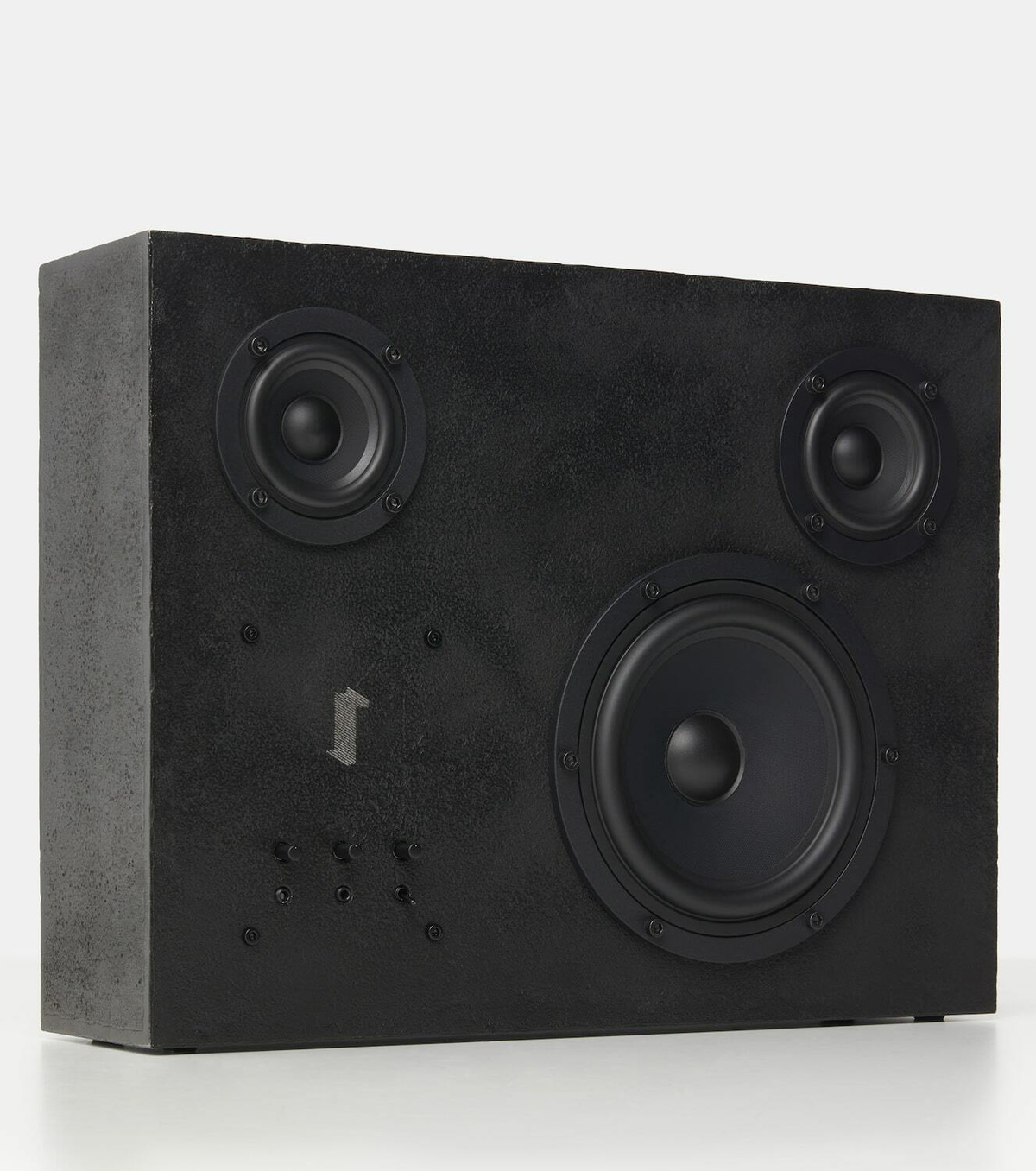 Transparent Steel speaker
