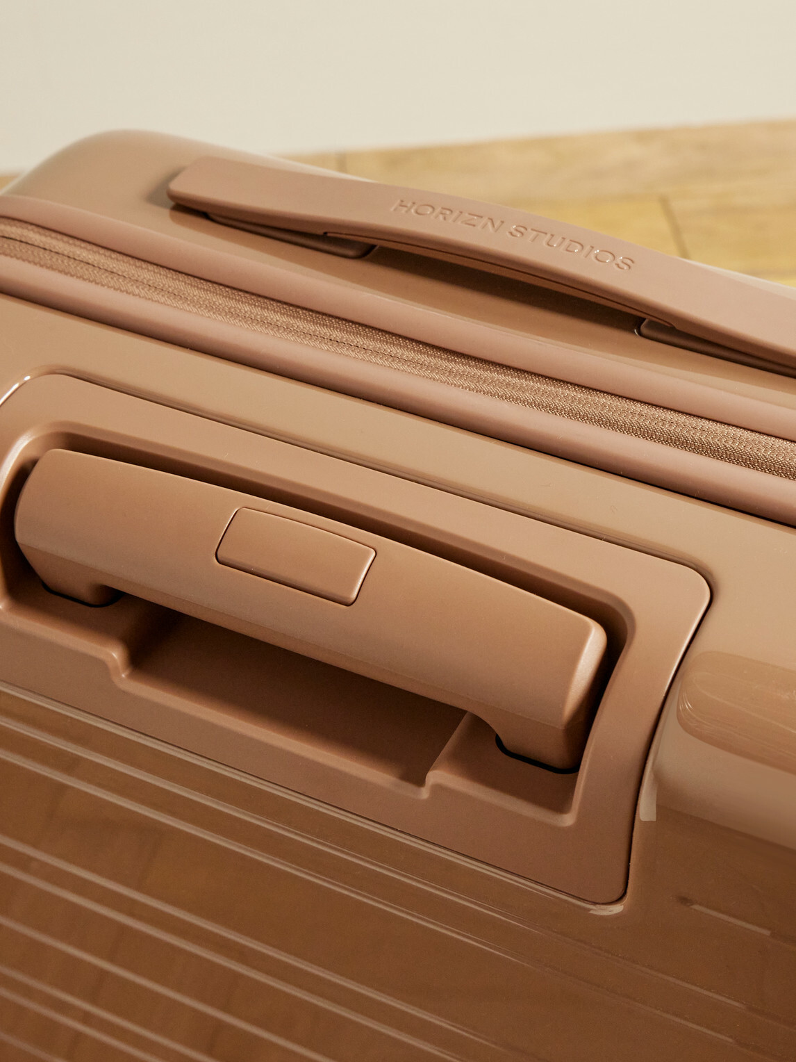 Horizn Studios - H5 RE Hardshell Cabin Suitcase