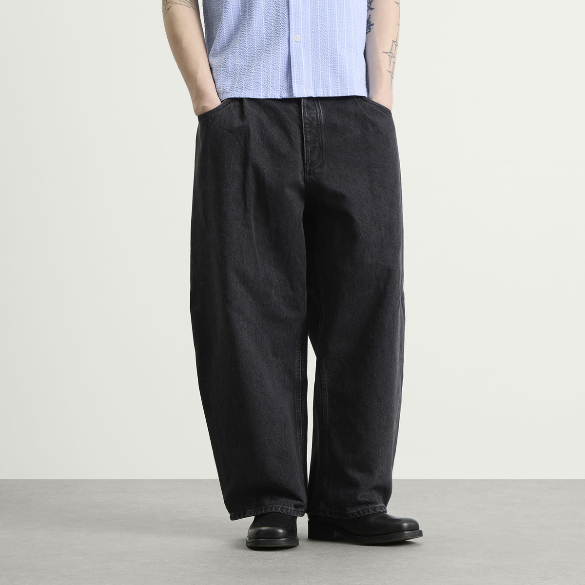 A Kind of Guise Men's Duma Pleated Denim Jeans in Grey Denim