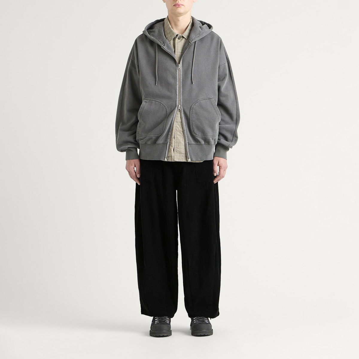 FrizmWORKS Men's Corduroy Balloon Pants in Black
