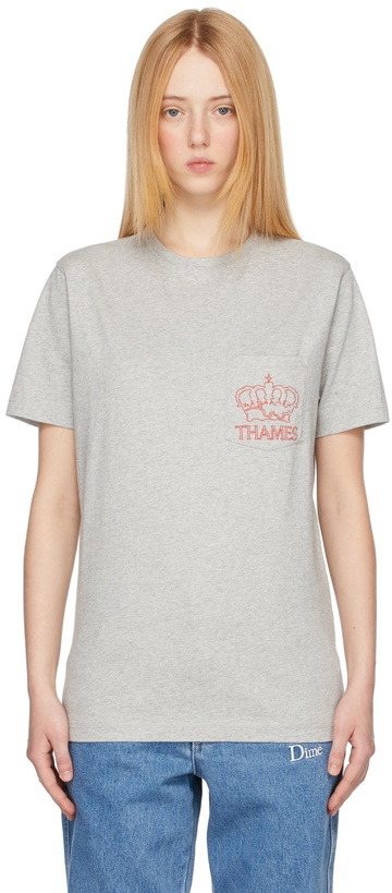 Photo: Thames MMXX Grey Logo Poche T-Shirt