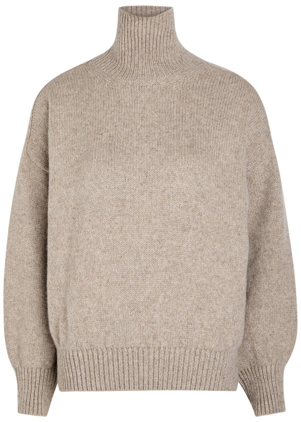 Photo: Khaite Willem Ribbed Cashmere Jumper Beige