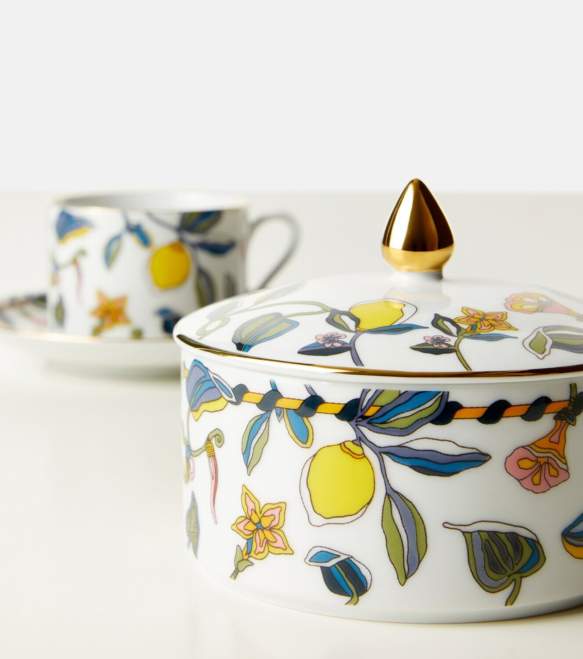 La DoubleJ Borboni White porcelain container
