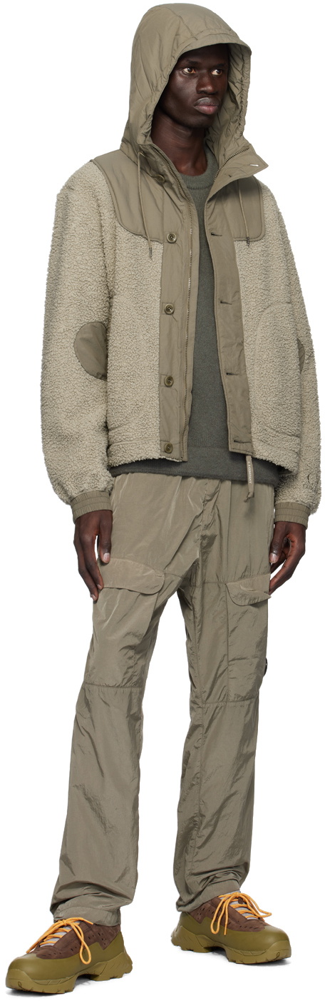 C.P. COMPANY カーキ ボタン付きジャケット C.P. Company Men's Patch Logo Zip Overshirt in Stone Grey