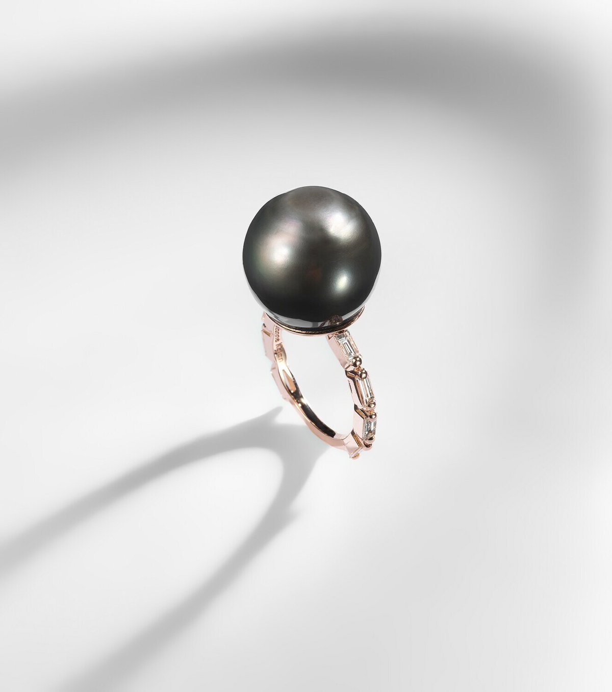 Suzanne Kalan 18kt rose gold ring with pearl and diamonds