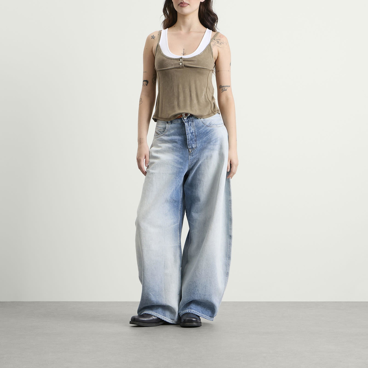 Diesel Women's 1987 D-Khelz-B-S1 Jeans - LEG 30 in Blue