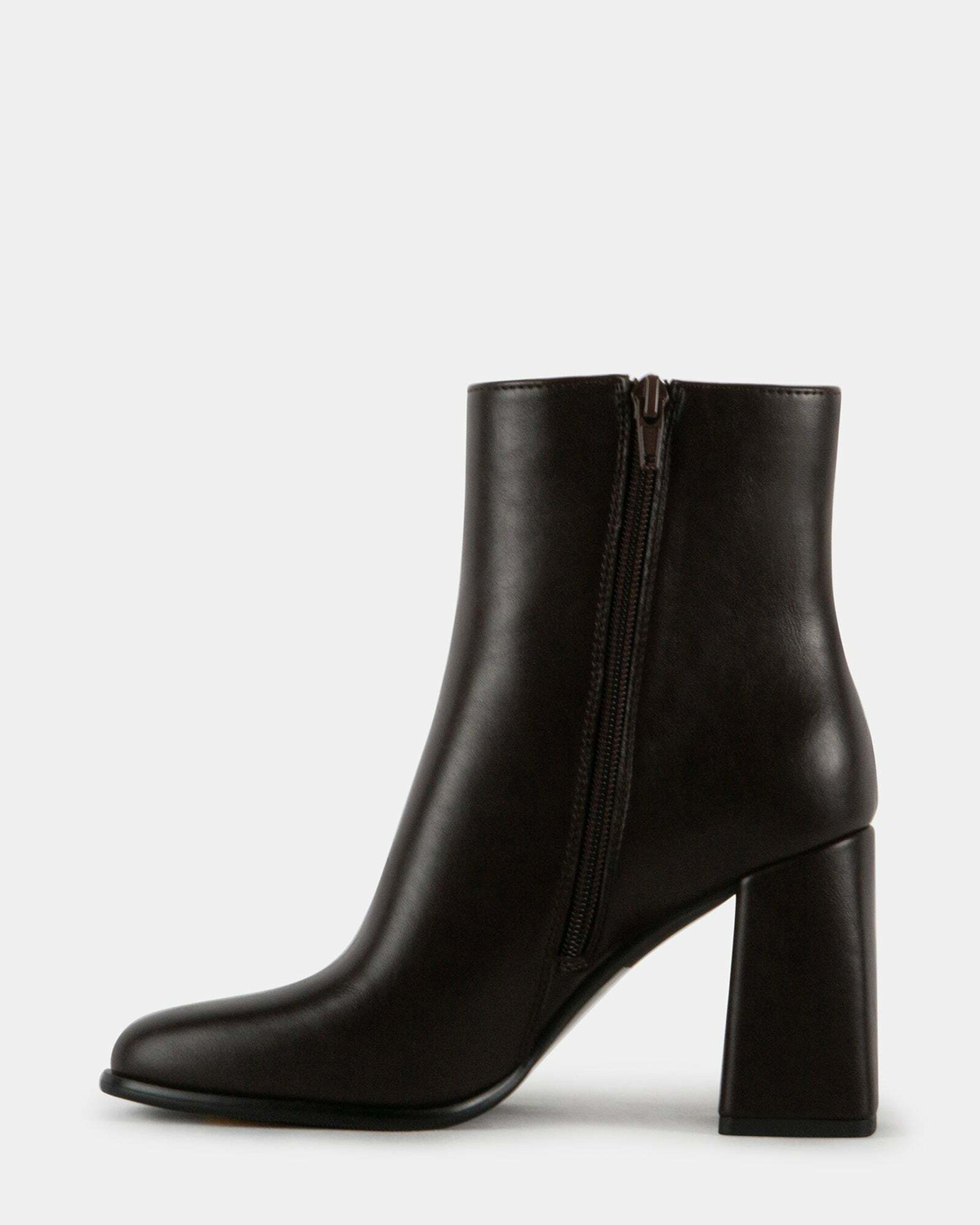 Steve Madden Kelseyy Booties in Brown
