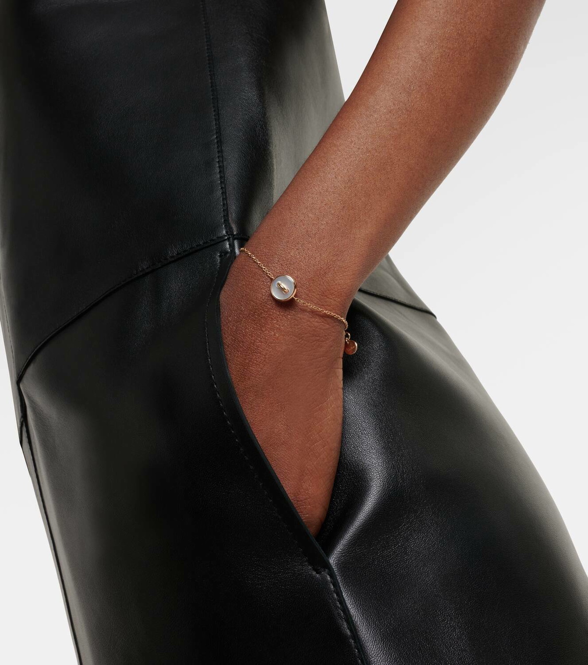 Pomellato Pom Pom Dot 18kt rose gold chain bracelet with white diamonds and mother of pearl