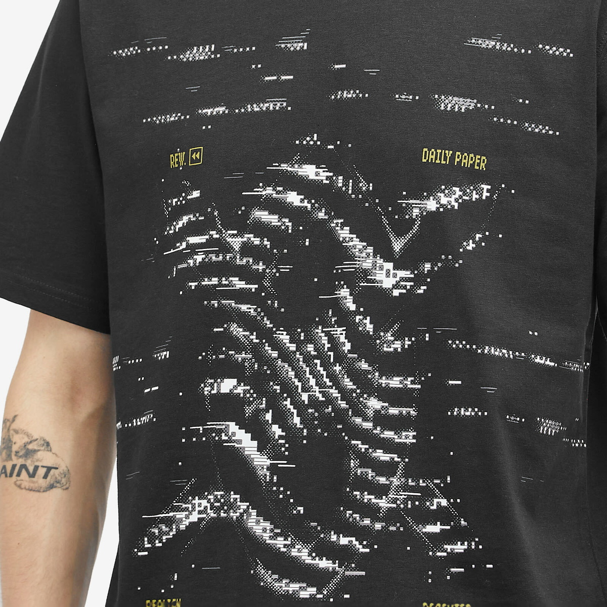 Tシャツ・カットソー DAILY PAPER Men T Shirts 2421079 BLACK DIAS_HD_T-
