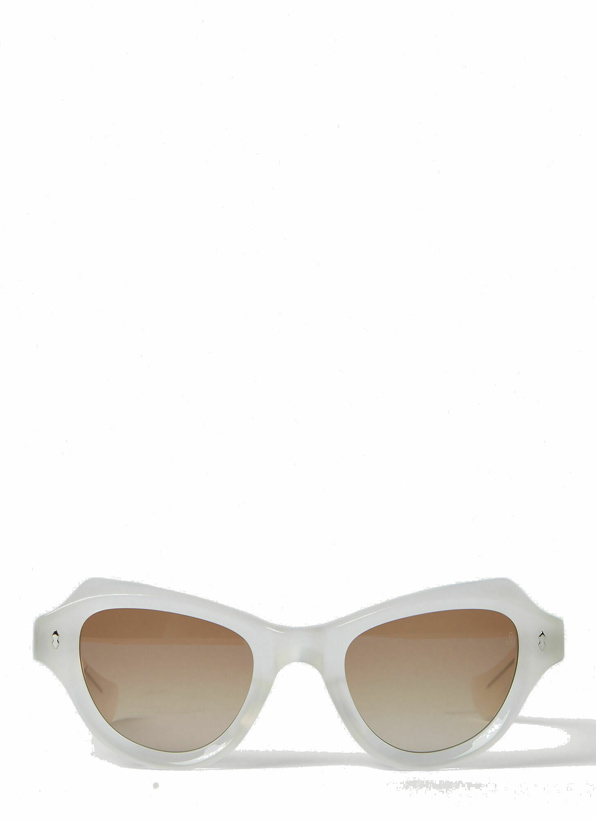 Photo: Viola Sunglasses in White