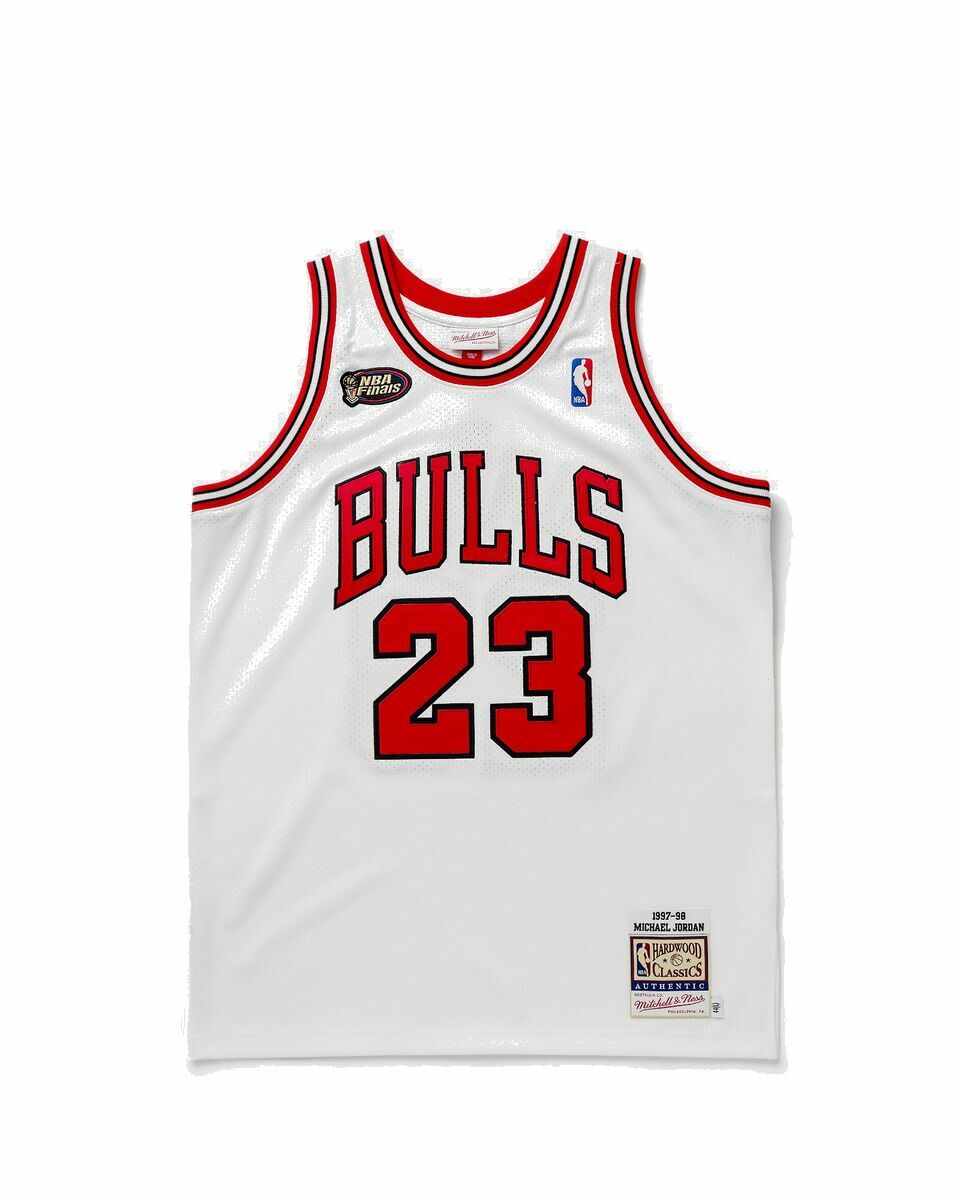 Photo: Mitchell & Ness Nba Authentic Finals Jersey Chicago Bulls 1997 98 Michael Jordan #23 White - Mens - Jerseys