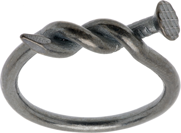 Photo: Guidi Nail Ring