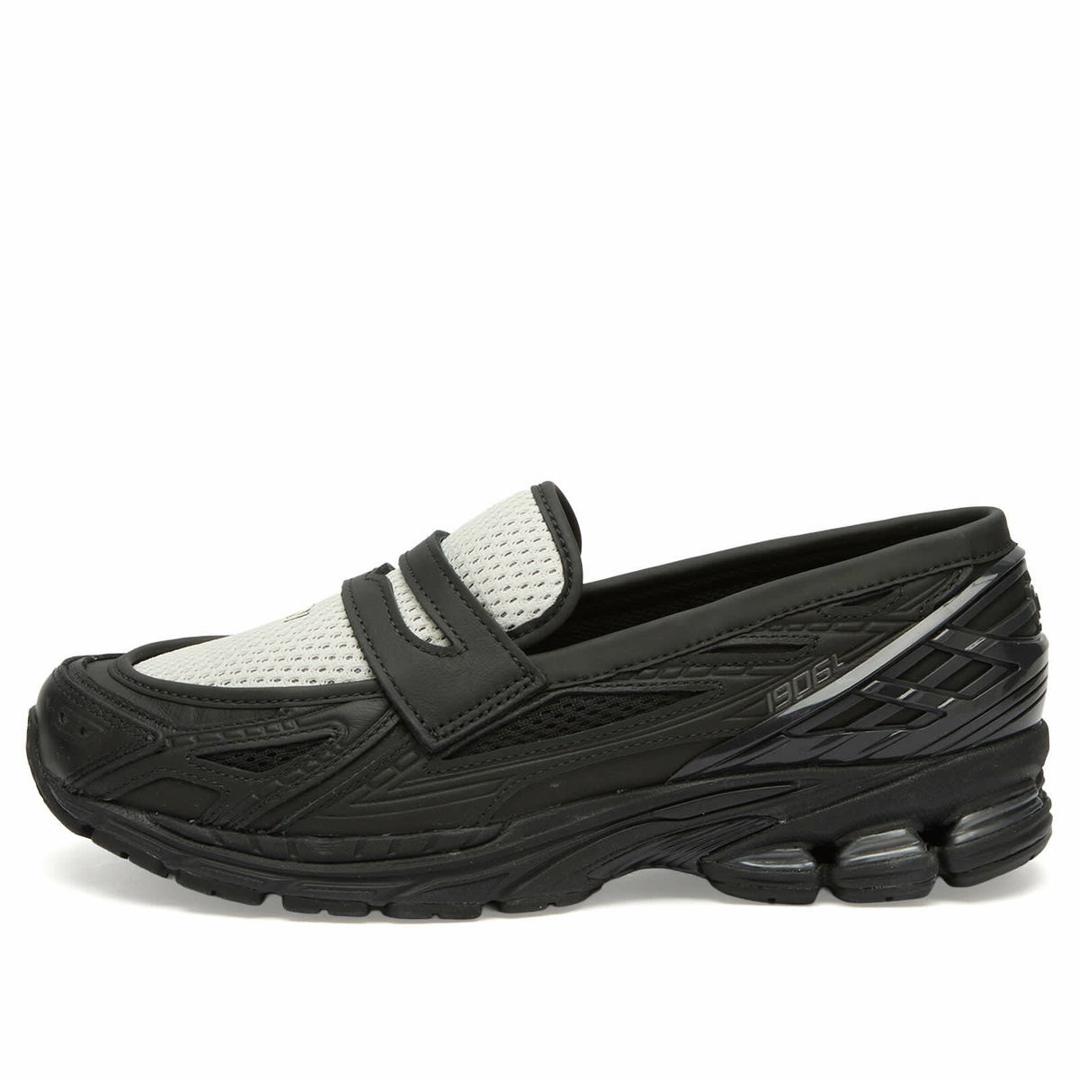 New Balance Men's 1906 Loafer Sneaker in Black/Angora