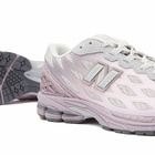New Balance 1906W Sneaker in Purple