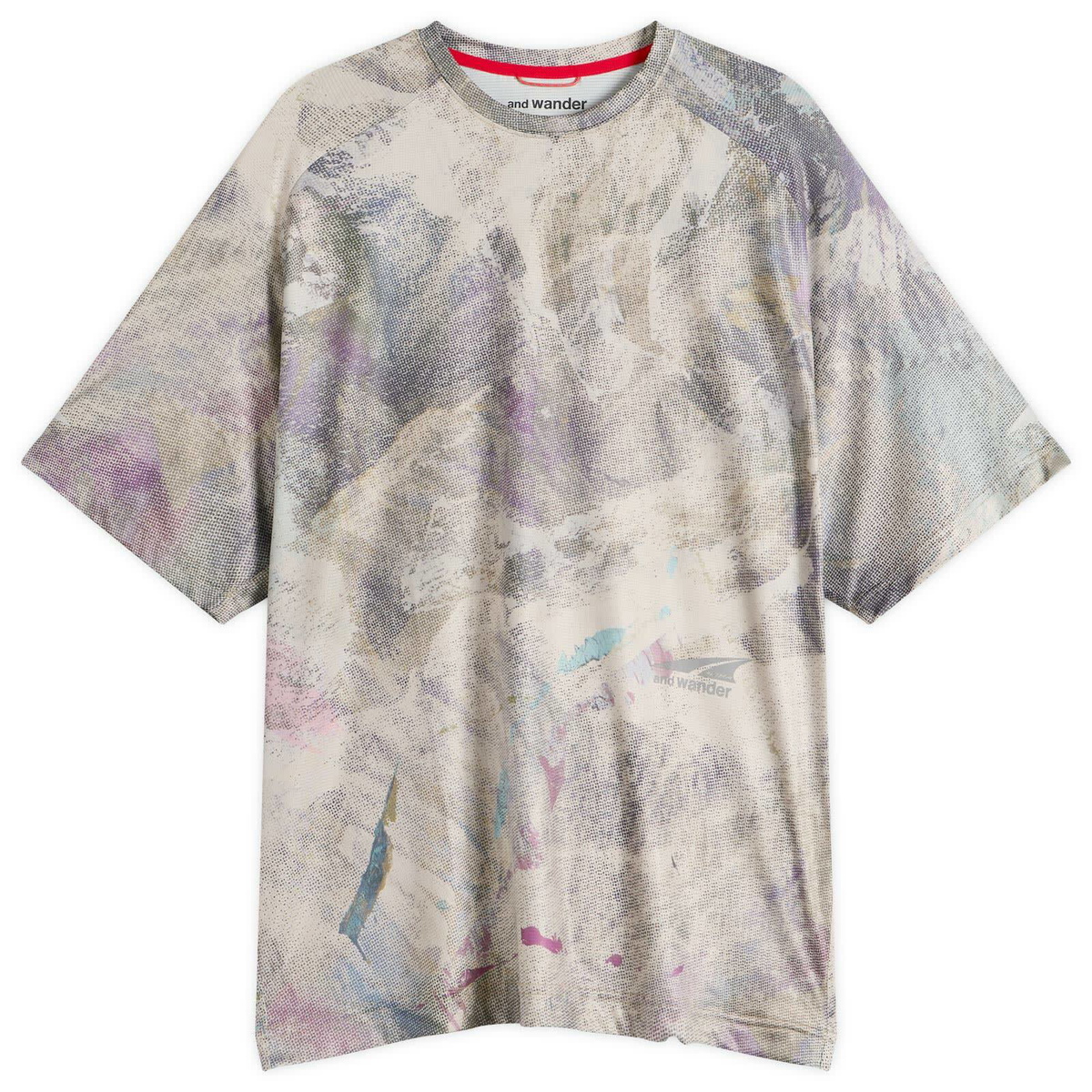 and wander Men's x Altra Graphic T-Shirt in Beige