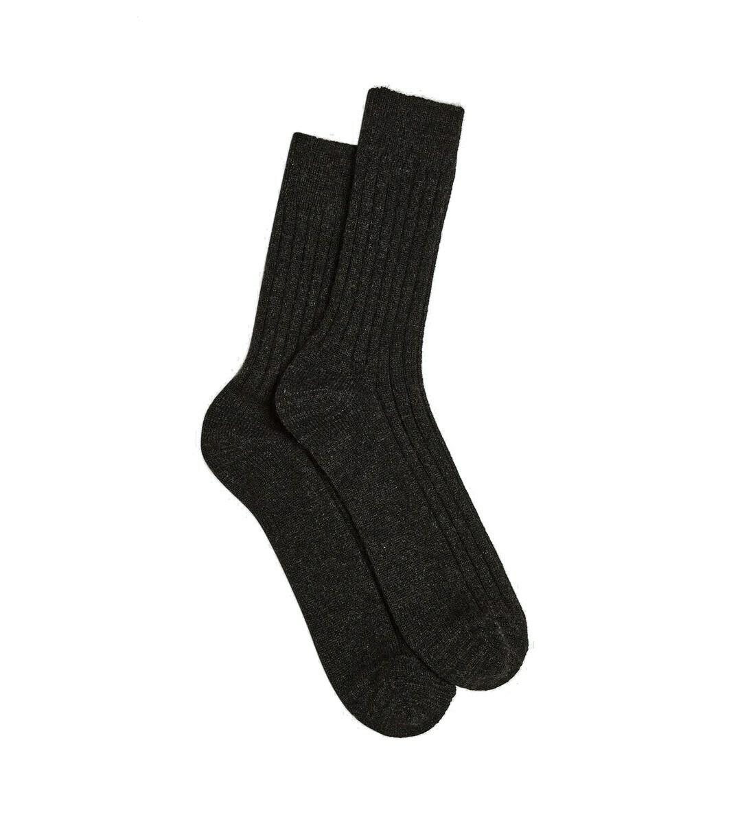 Auralee Ribbed-knit cashmere-blend socks Auralee