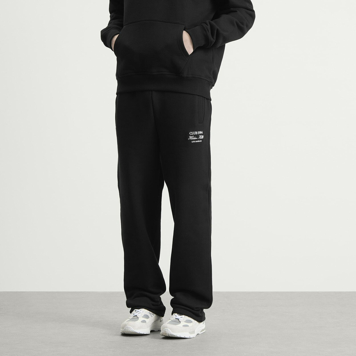 Club 1984 Men's Hidden Hills Sweatpants in Black
