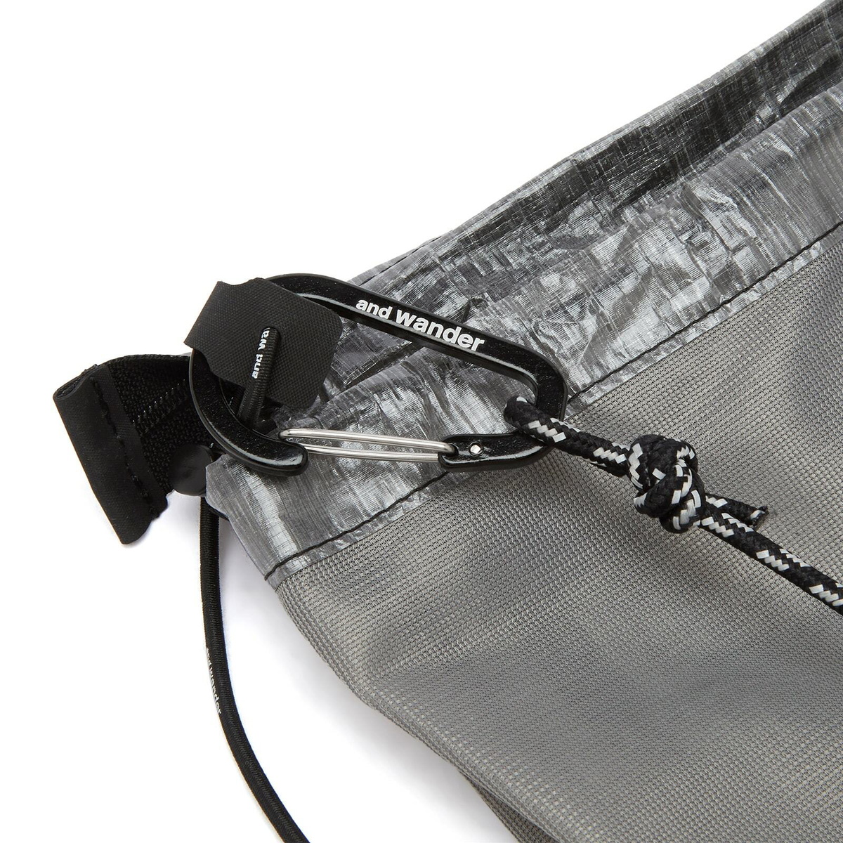 and wander Dyneema Sacoche in Charcoal 
