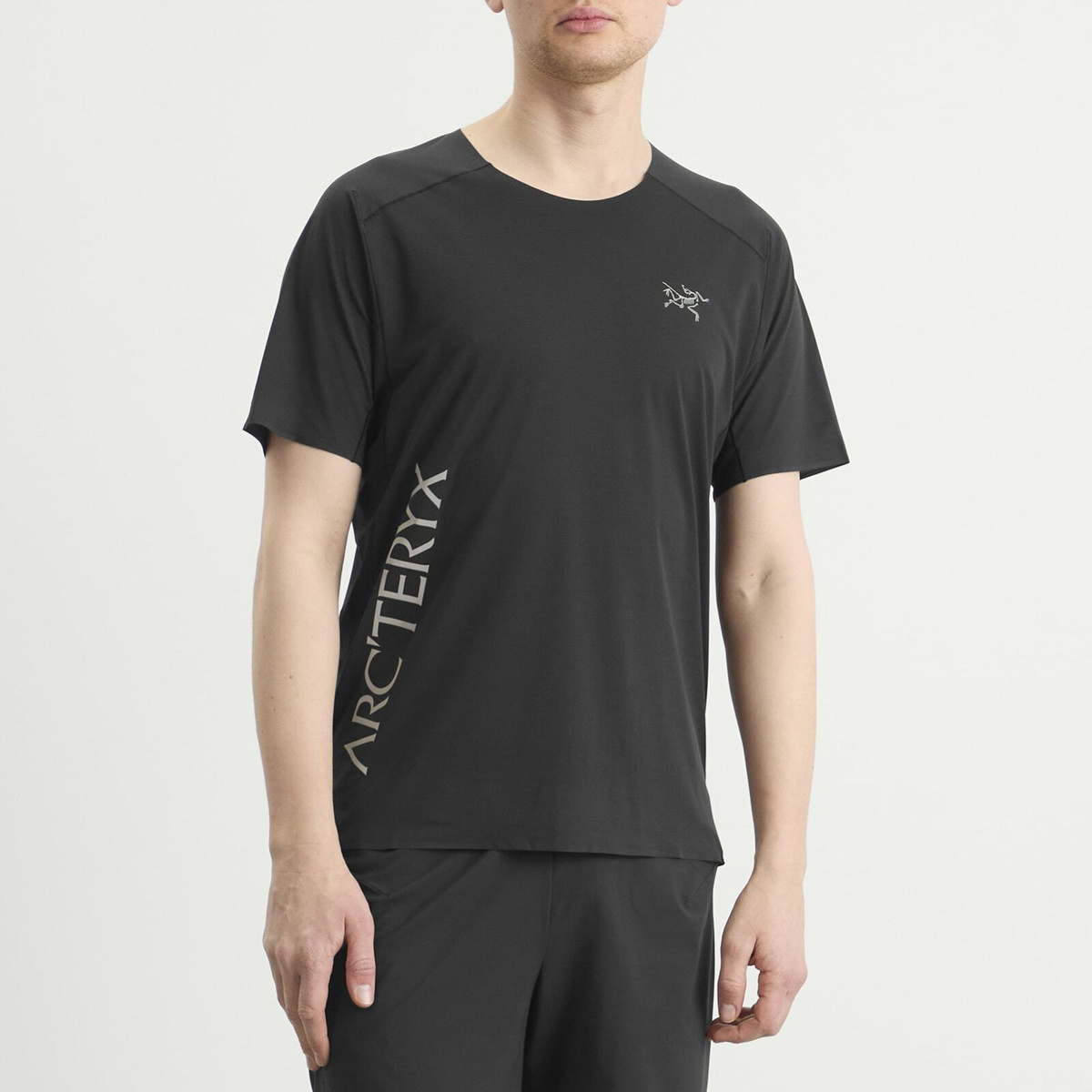 Arc'teryx Men's Norvan Downword Logo T-Shirt in Black