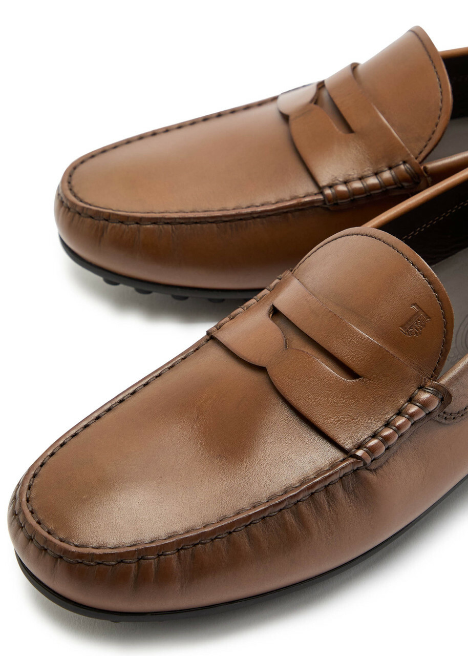 Tods City Gommino Leather Loafers Brown