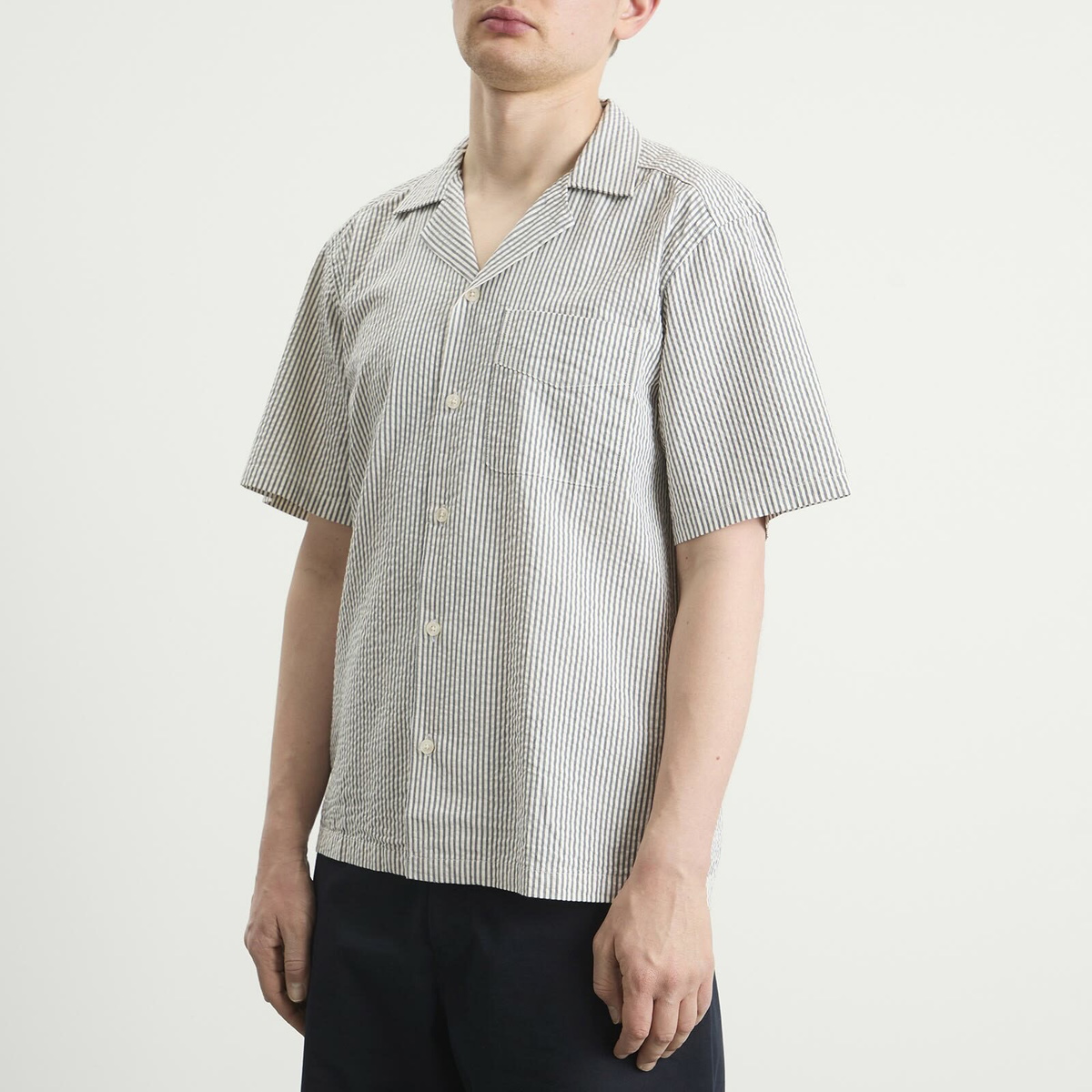 Foret Men's Peer Seersucker Vacation Shirt in Light Blue Stripe