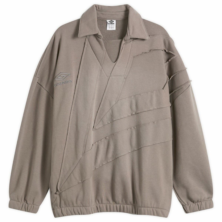 Photo: Umbro Men's Diamond Drill Sweat Top in Brushed Nickel