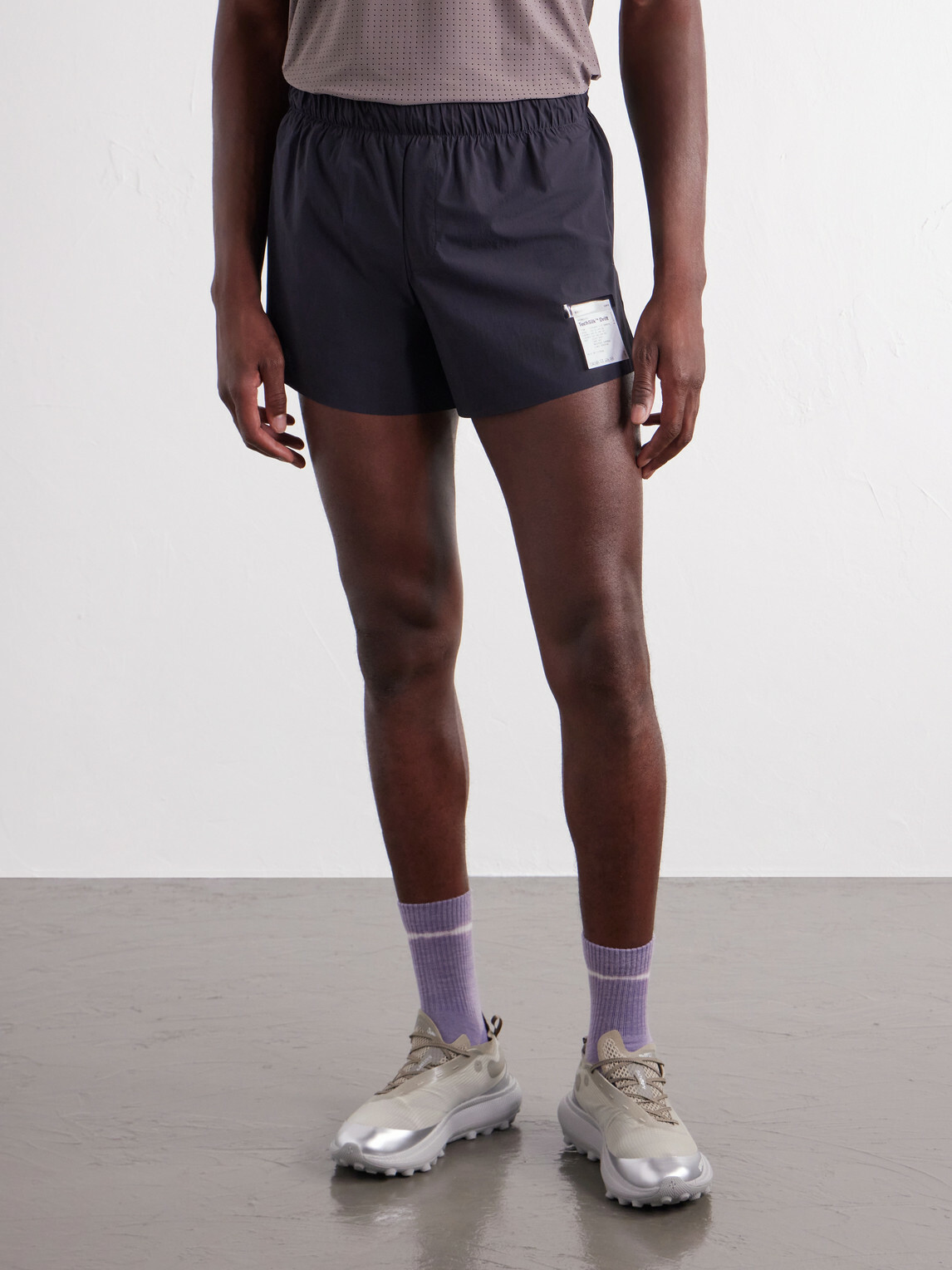 Satisfy - Distance Straight-Leg Logo-Appliqu&eacute;d 2.5" Justice&trade; Shorts - Black