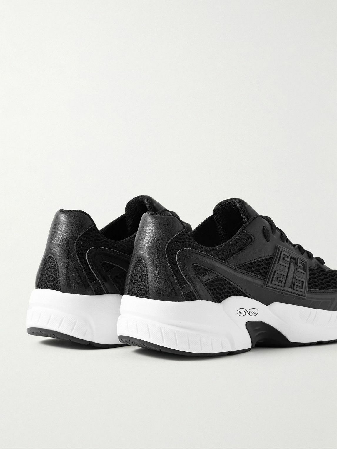 【関税込み】Givenchy ブラック NFNTY-52 スニーカー Givenchy NFNTY-52 Leather Sneakers | Black | FARFETCH
