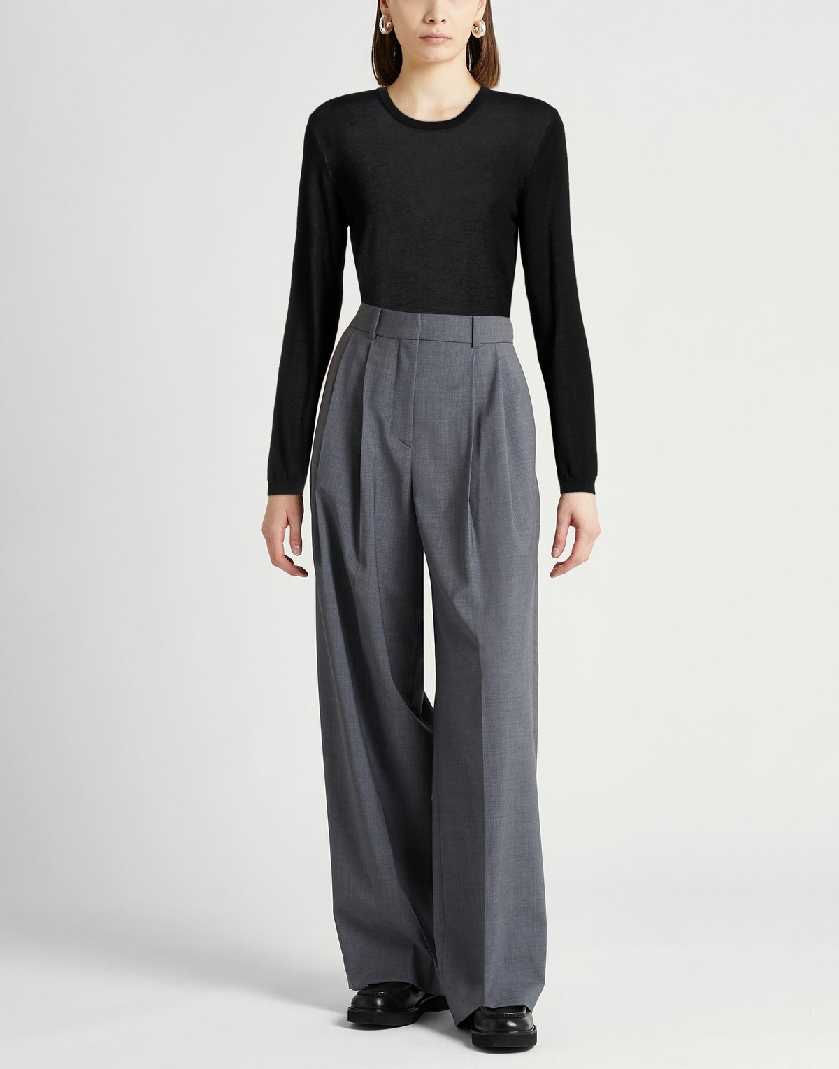 Crossley Womens Sweater in Black